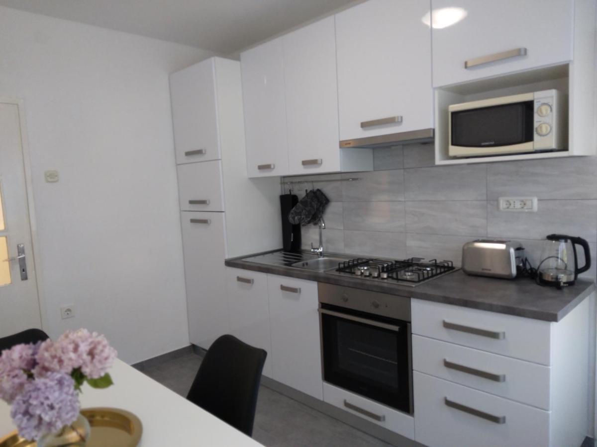 Antemma Apartment Пула Екстер'єр фото
