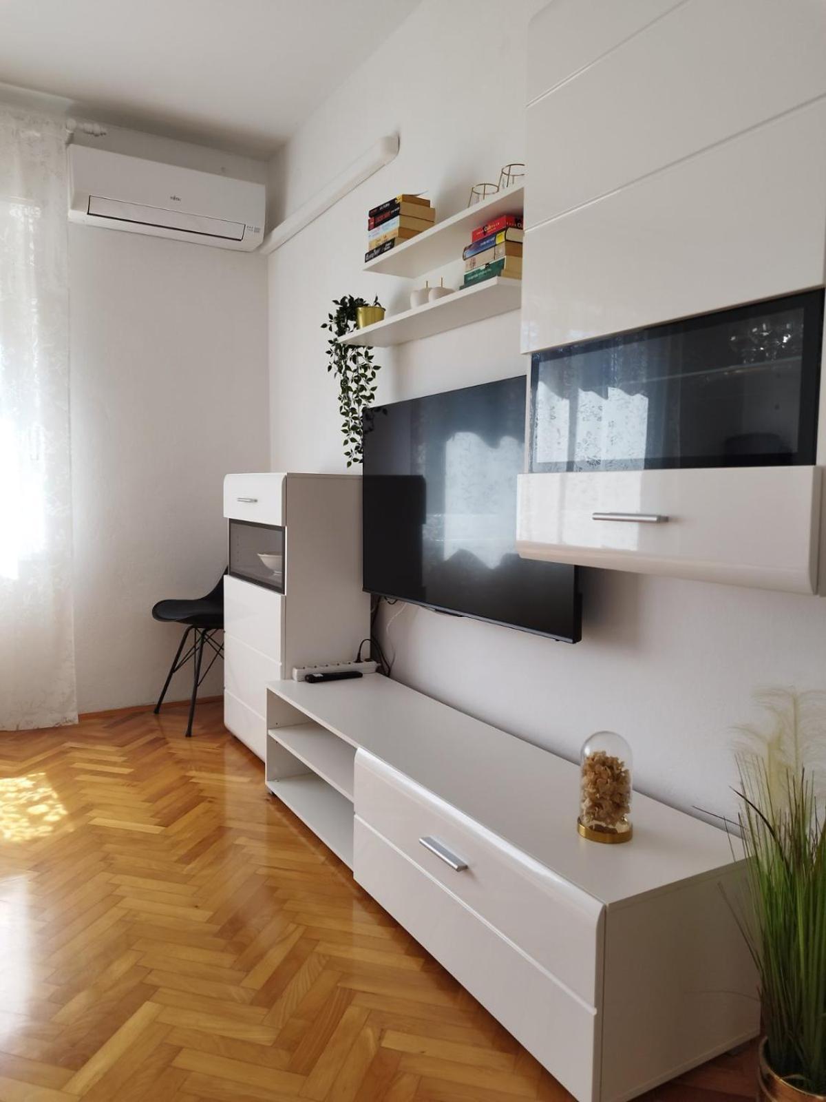 Antemma Apartment Пула Екстер'єр фото